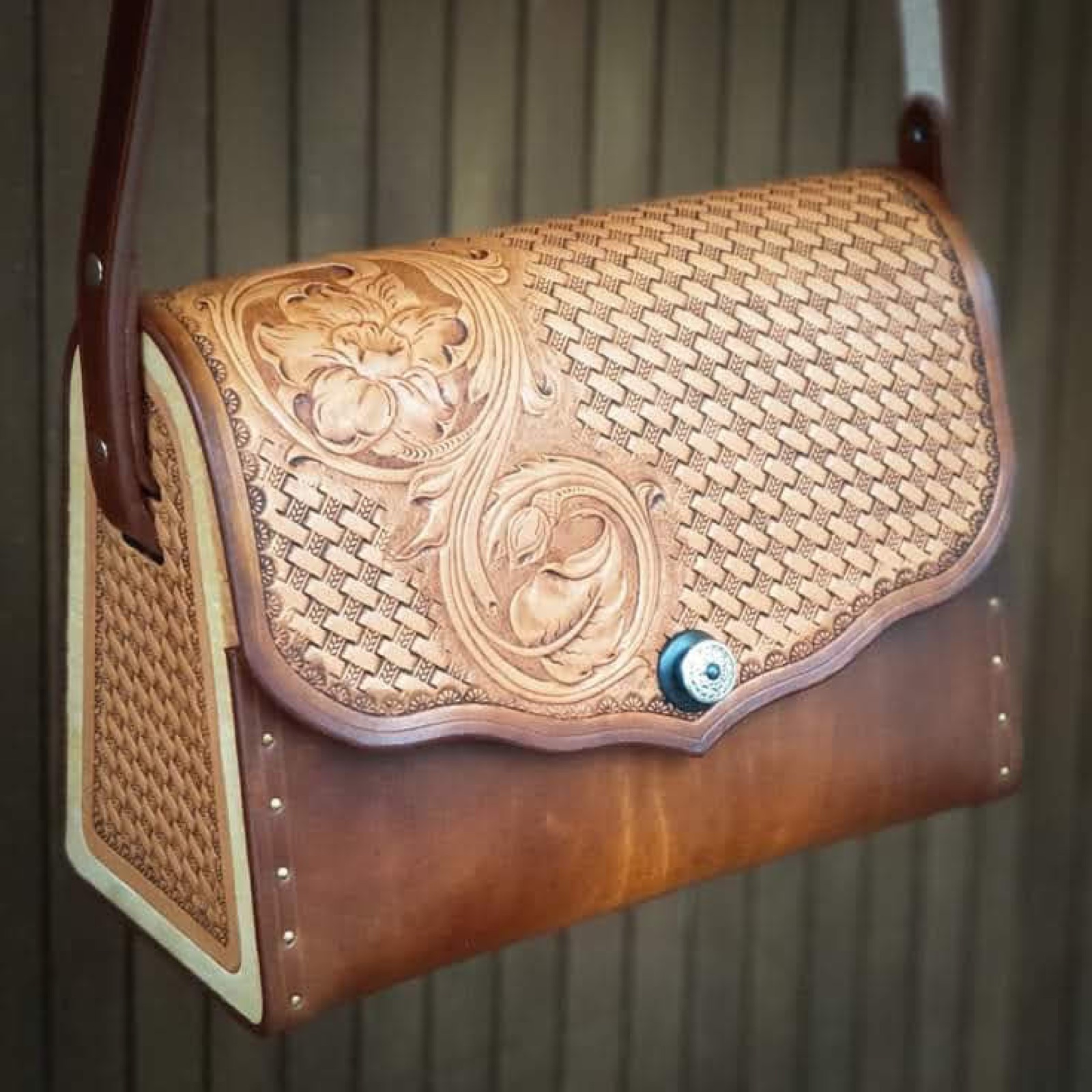 Sac western en cuir sculpté